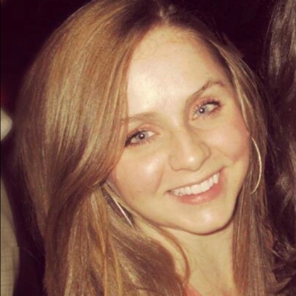 Meet your Posher, Caitlin